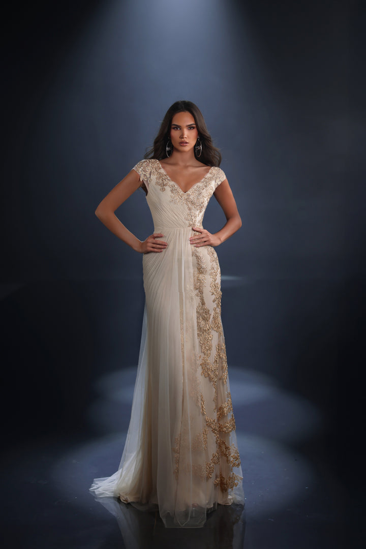 Nicoletta - NC4099 (Available in Wine, Light Gold and Forest)
