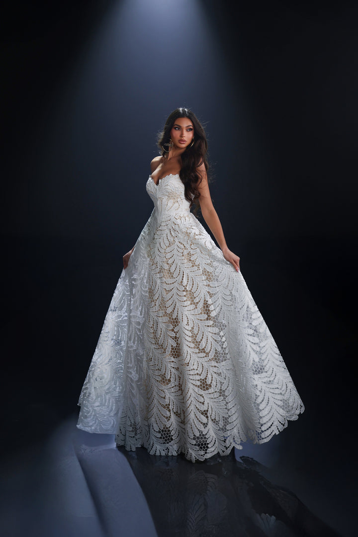 Nicoletta - NC4103 (Available in Ivory and Ivory/Nude)