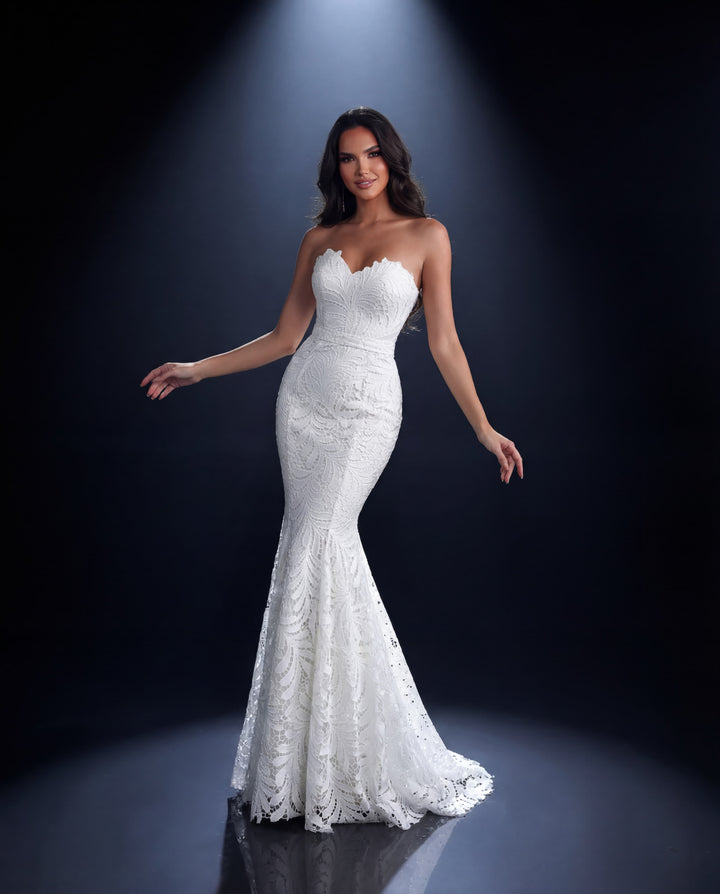 Nicoletta - NC4104 (Available in Ivory and Ivory/Nude)