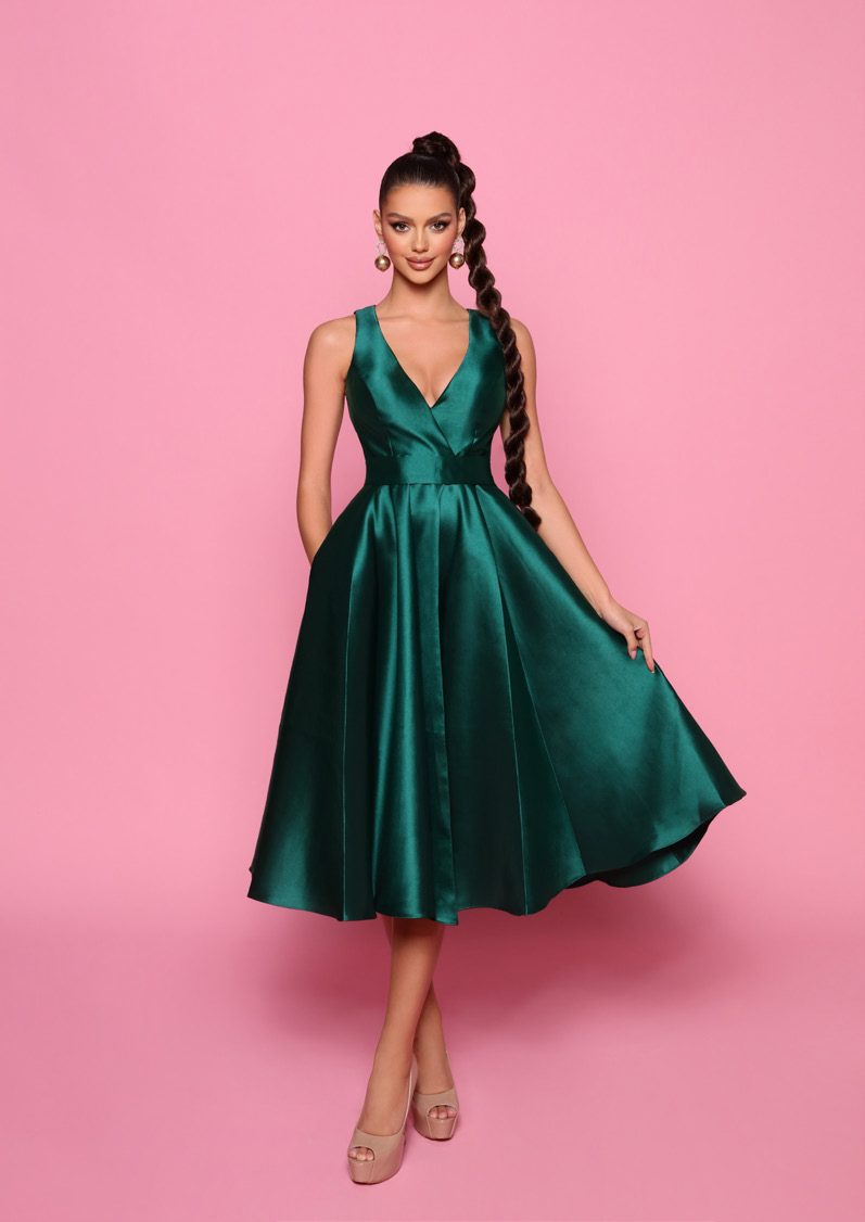 Nicoletta - NP150 (Available Black, Cream and Emerald)