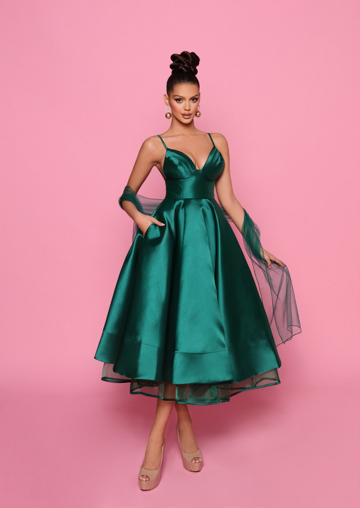 Nicoletta - NP175 (Available Black, Ivory and Emerald Green)
