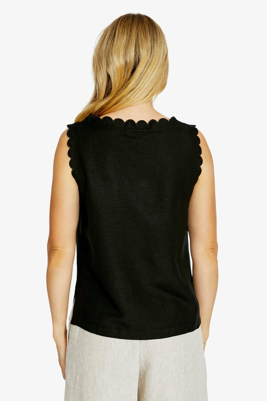 Ping Pong Oakley Scallop Trim Top in Black
