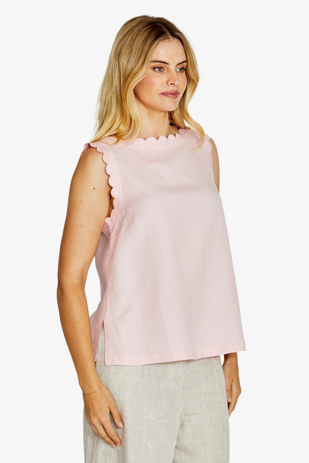 Ping Pong Oakley Scallop Trim Top in Light Pink