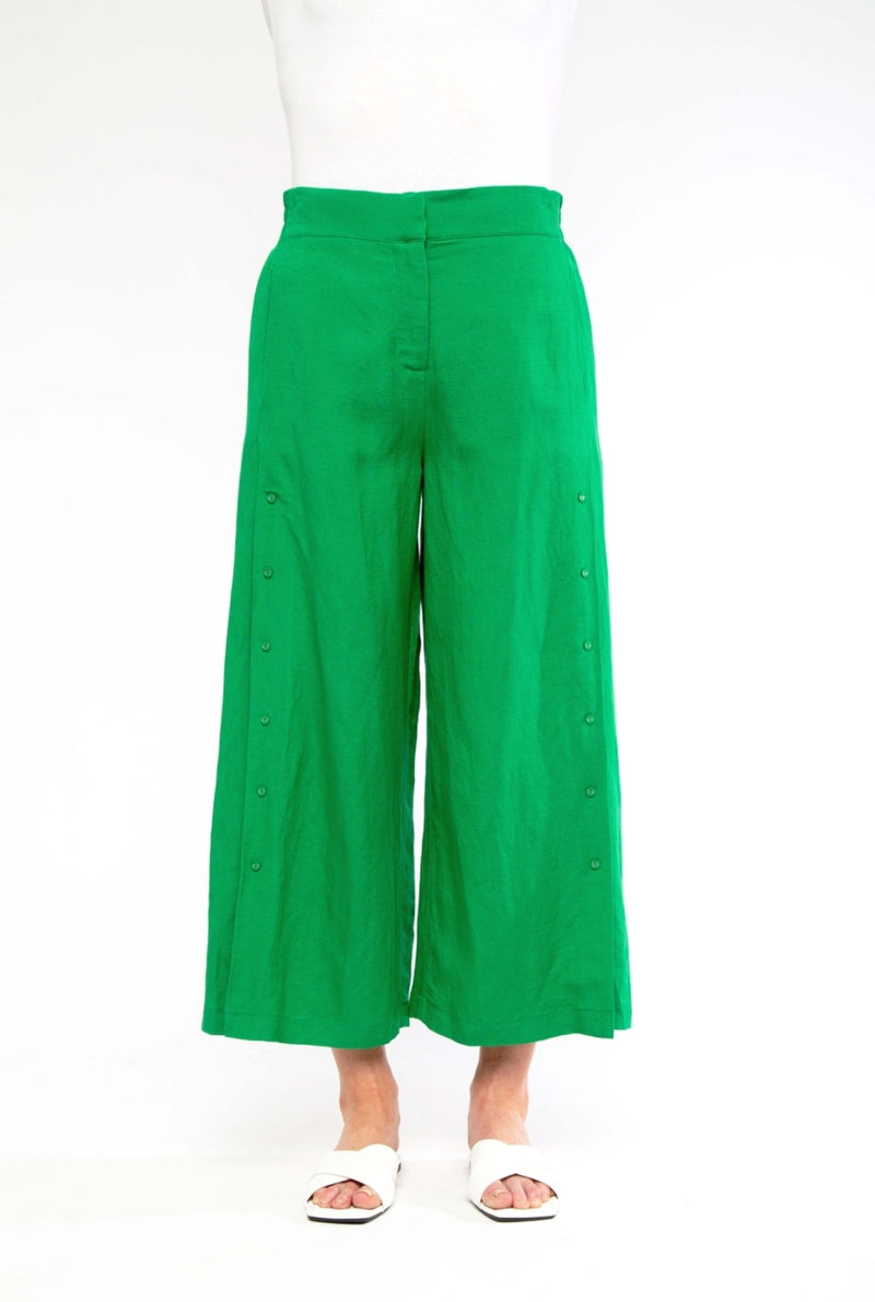 Ping Pong Button Trim Culotte Pant in Jellybean Green