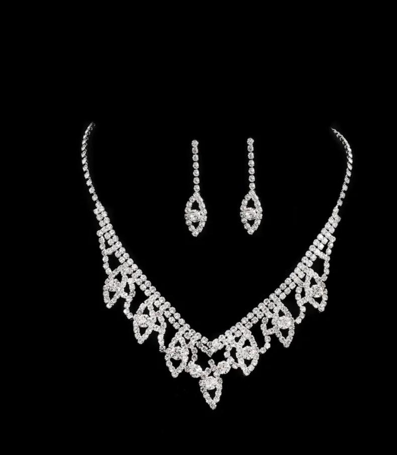 R7 Diamante Silver Necklace and Earrings set 308
