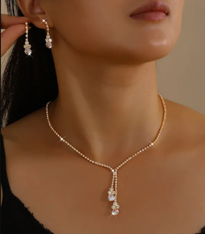 R7 Diamante Gold Necklace and Earrings set 313