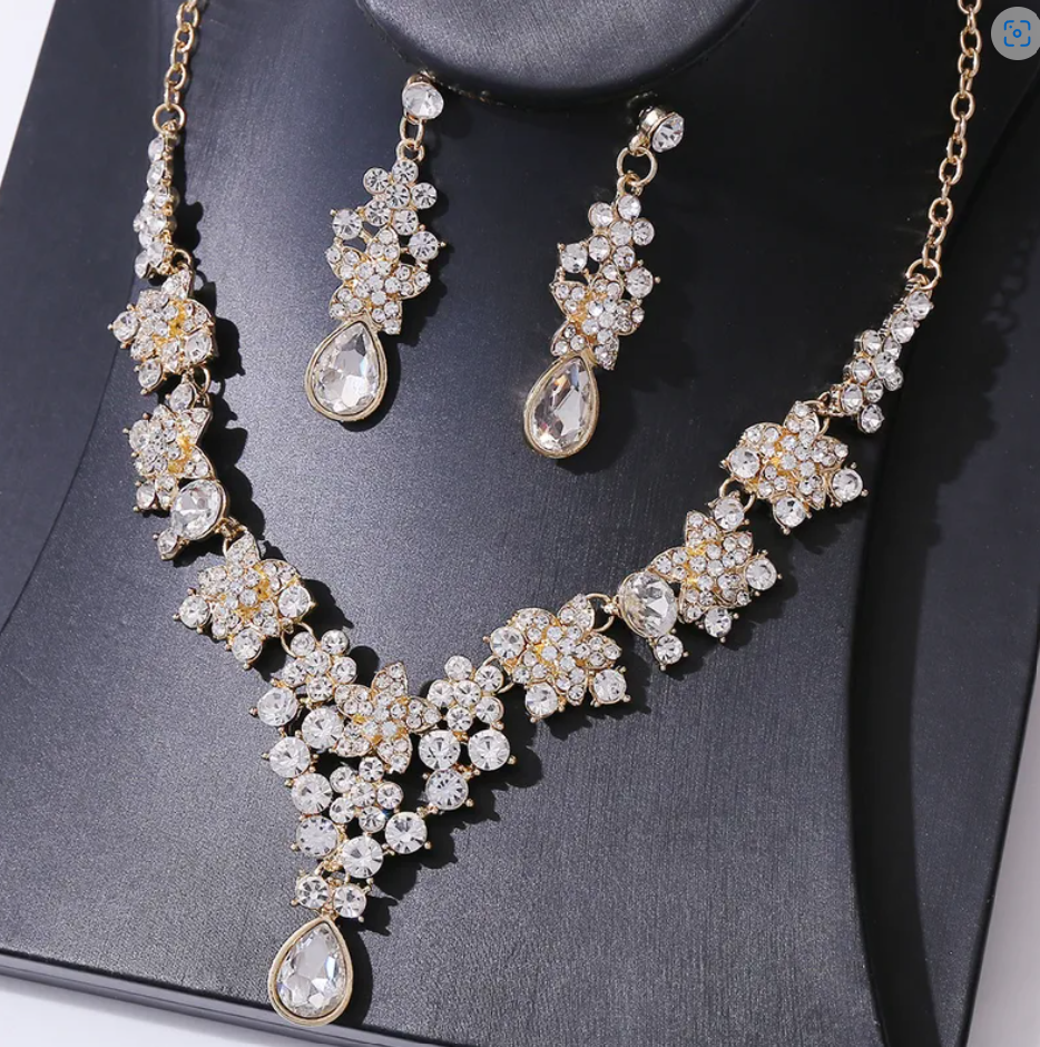 R7 Diamante Gold Necklace and Earrings set 314
