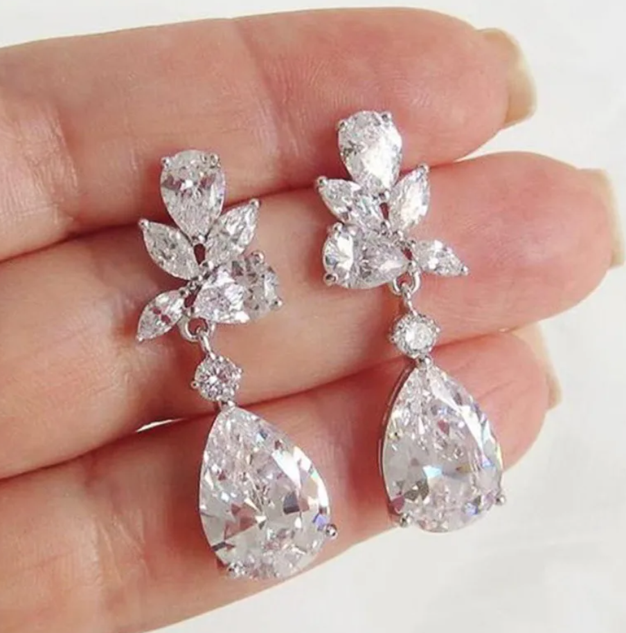 R7 Diamante Silver teardrop Earrings 325