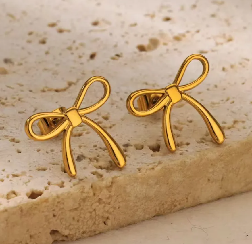 R7 Mini Bow Earrings Gold 360