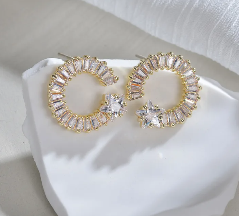 R7 Baget Diamante Earrings 395