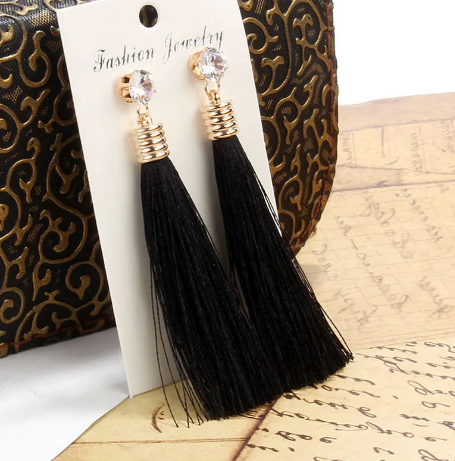 R7 Tassel Earrings Black 413