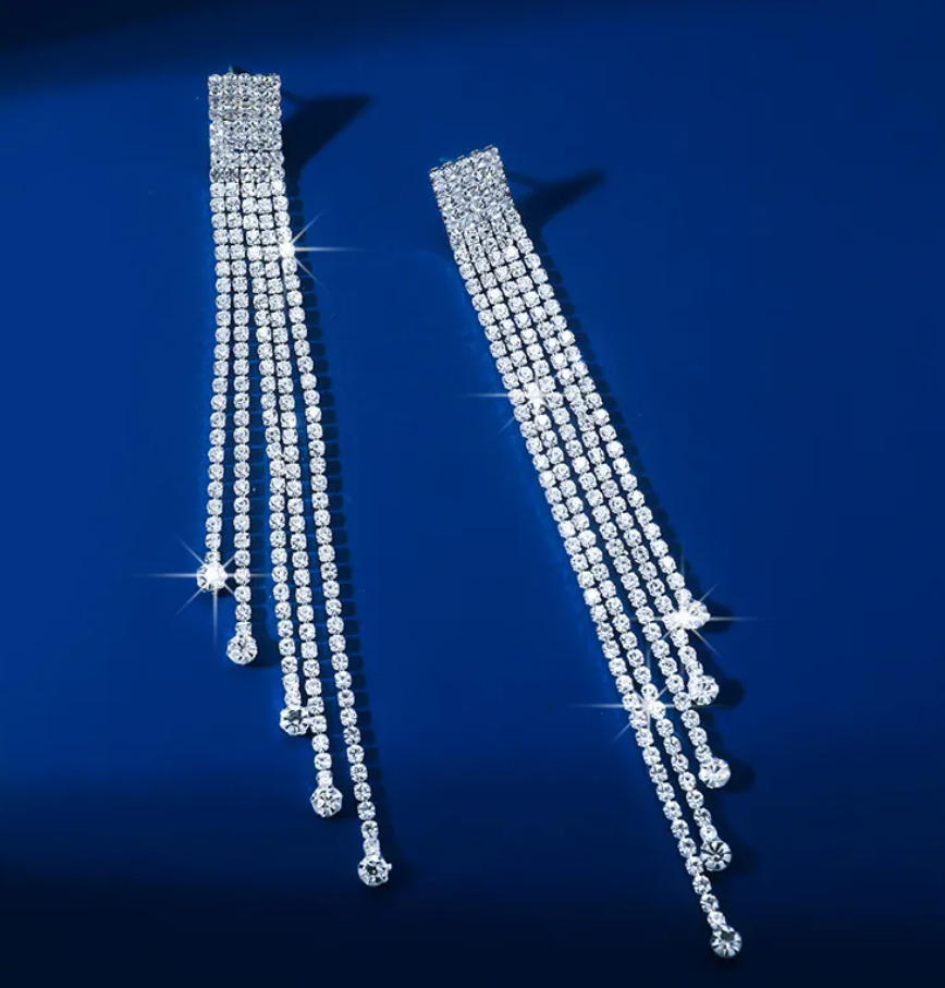 R7 Diamante and Silver Metal Earrings 430