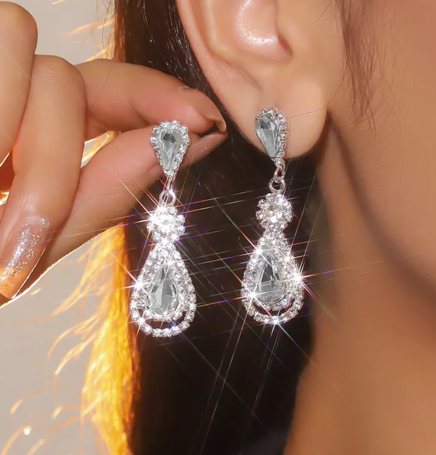 R7 Diamante and Silver Teardrop Earrings 431