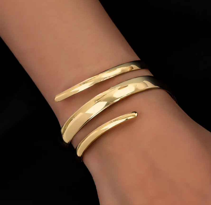 R7 Artistic Wrap Bracelet Gold 444
