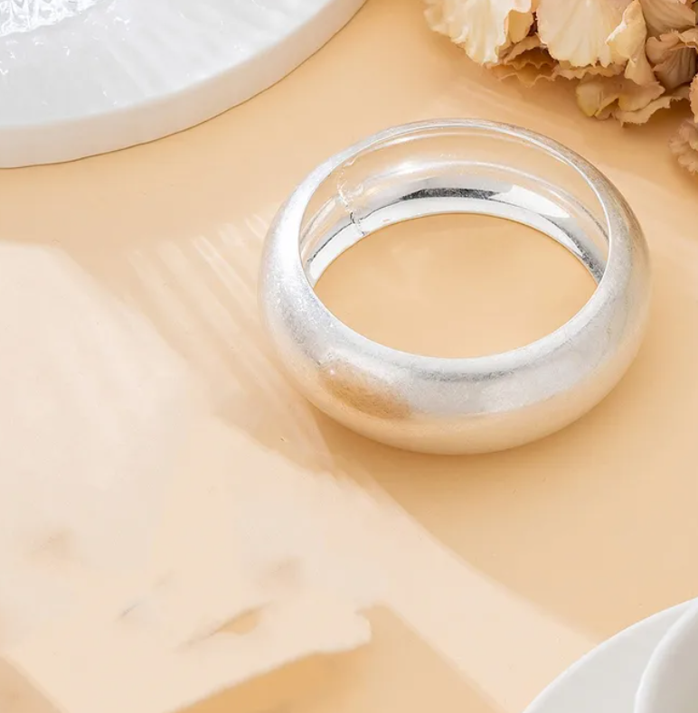 R7 Hammered Bracelet Silver 447