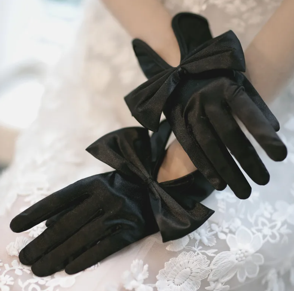 Short Gloves Black Satin with Bow