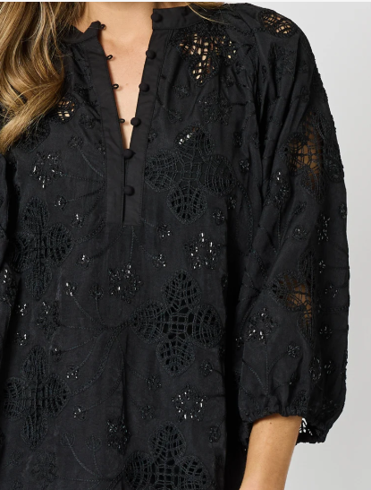 Hummock and Vine Carmen Lace Dress in Black