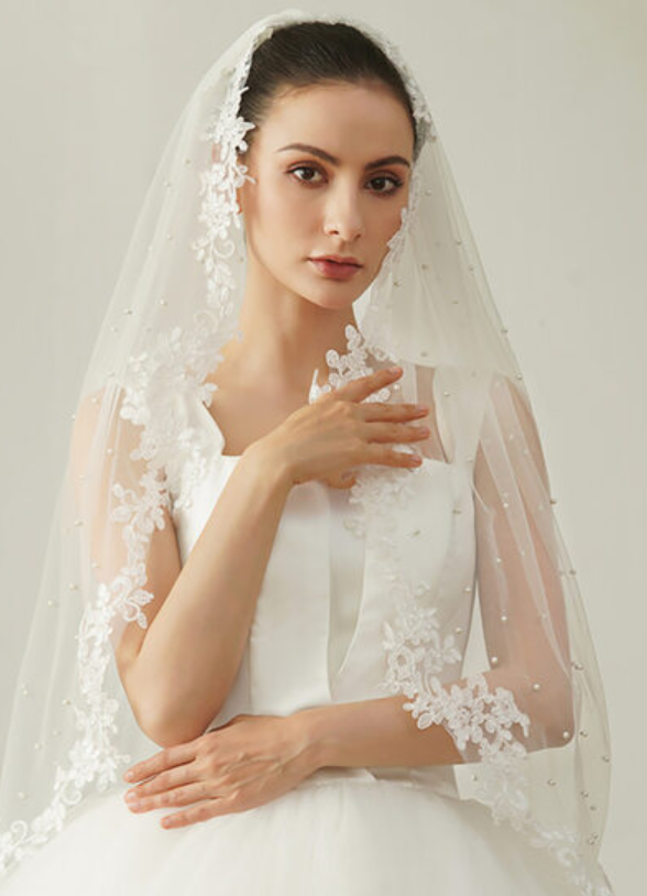 Pearl Cut Edge Single Tier Mantilla Fingertip Length 37" Wedding Veil in Ivory