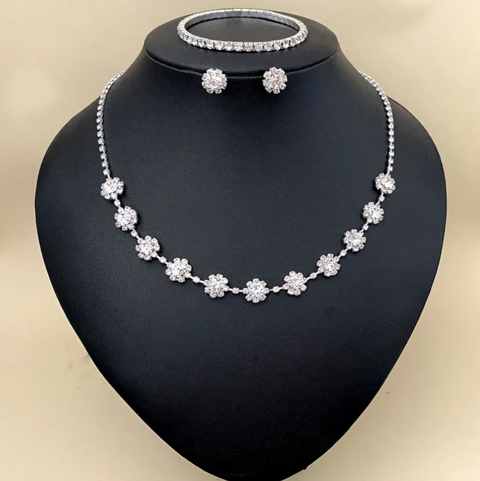 R7 Diamante Necklace and Earrings 3 pce Set 491
