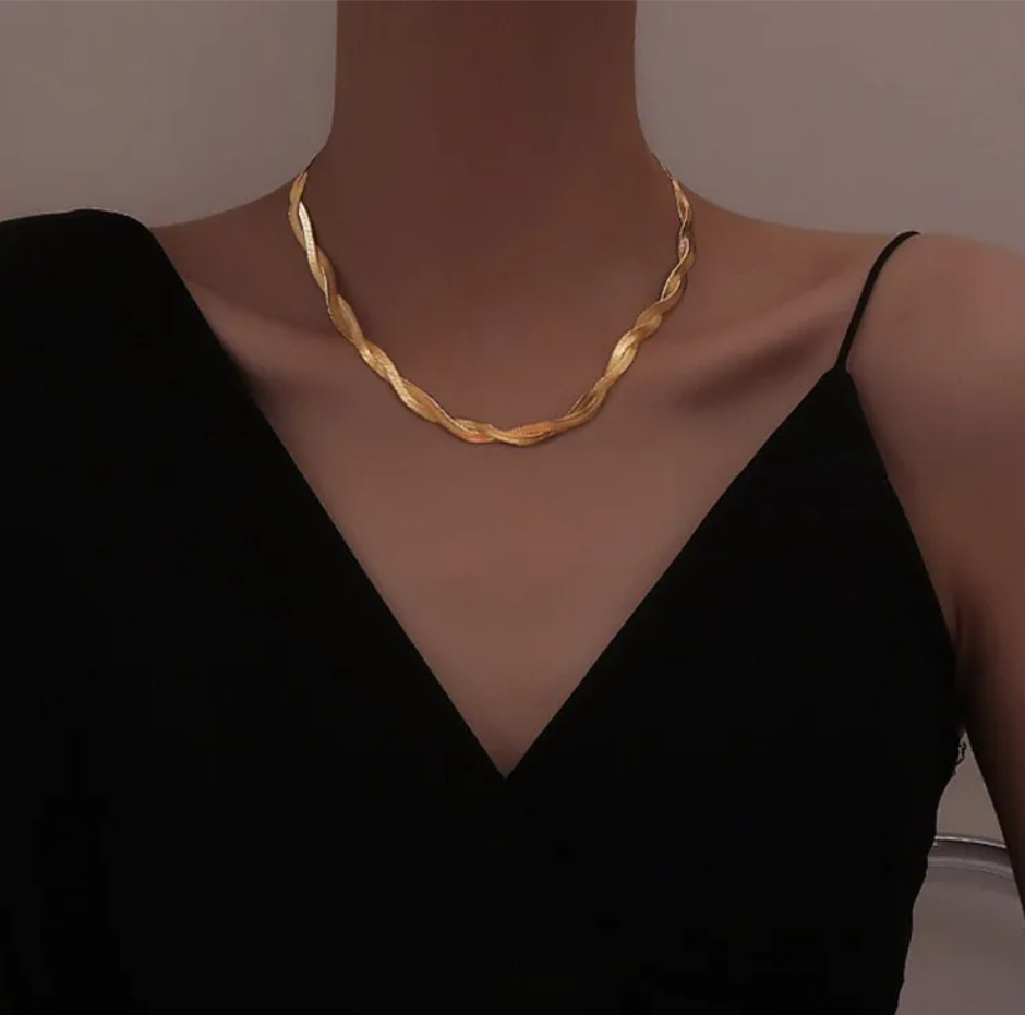 R7 Double Twist Gold Snake Chain Necklace 520