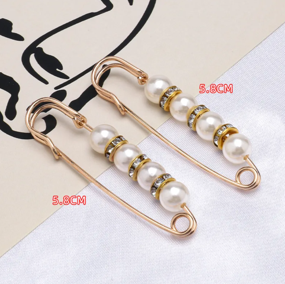 R7 Brooches set of 2 540