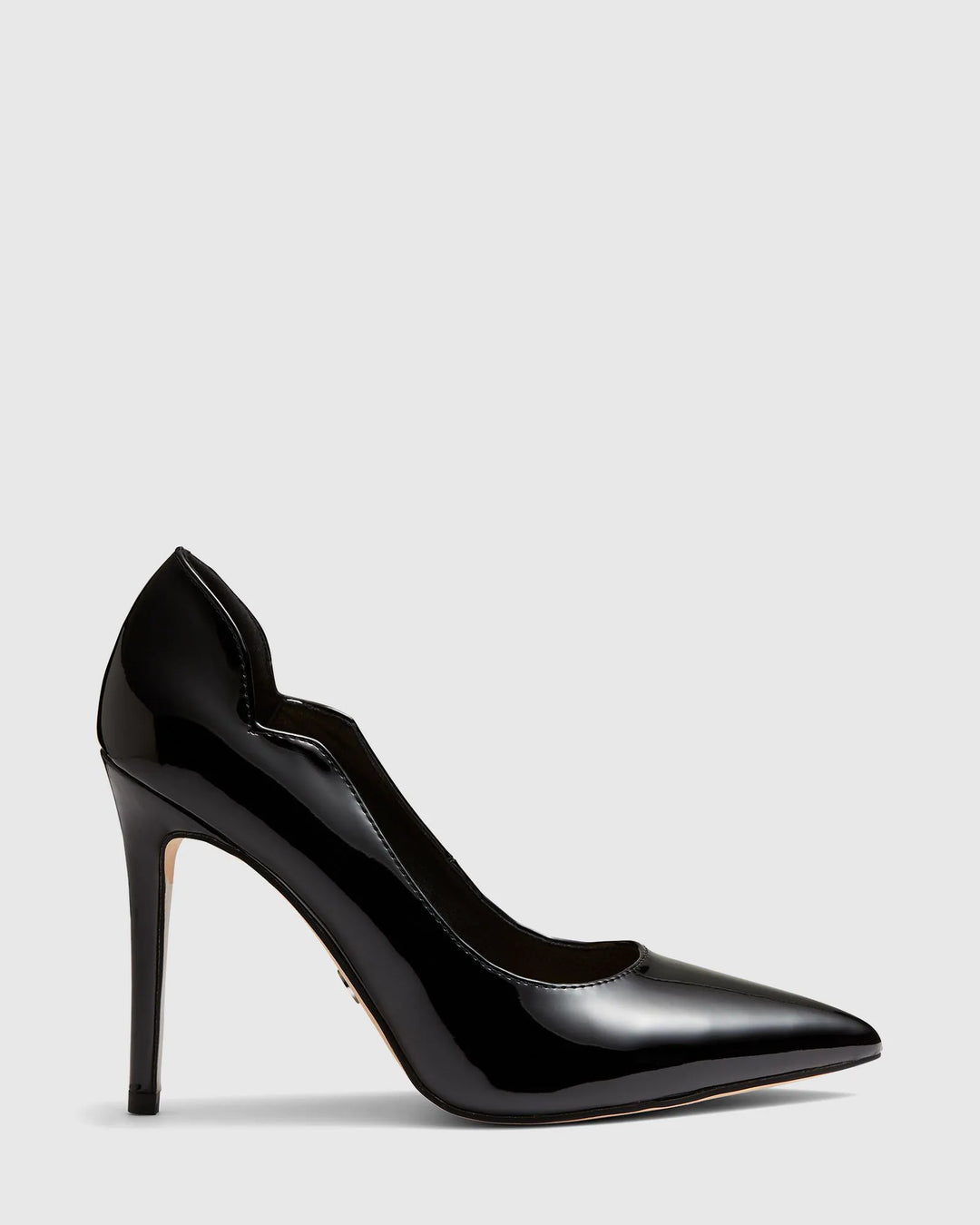 Novo Inisa Black Patent Pumps