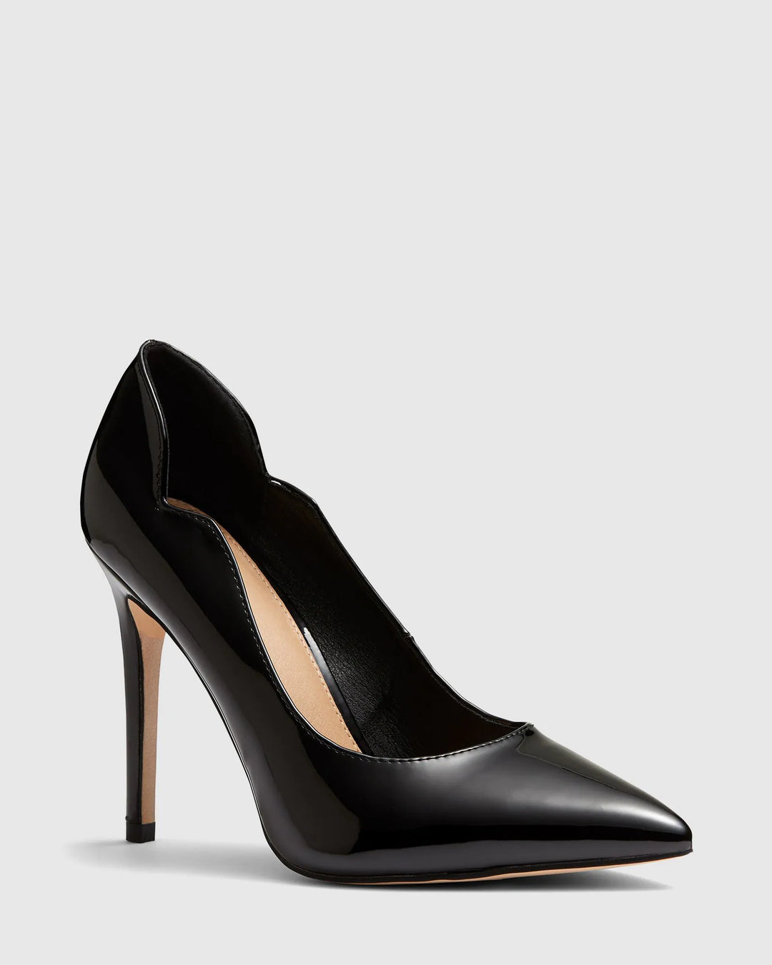 Novo Inisa Black Patent Pumps