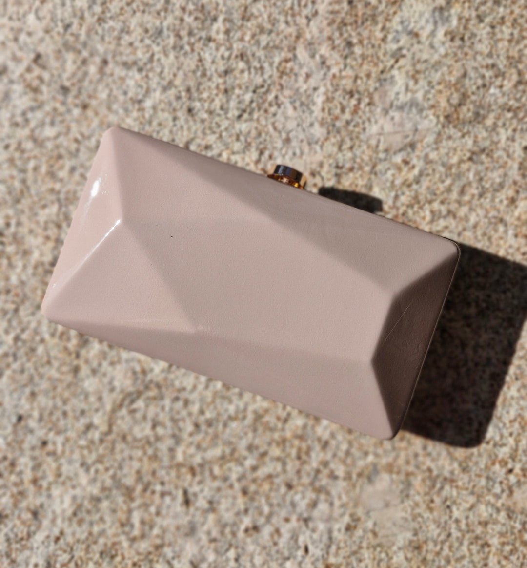 R7 Structured Clutch in Patent Blush Nude 255