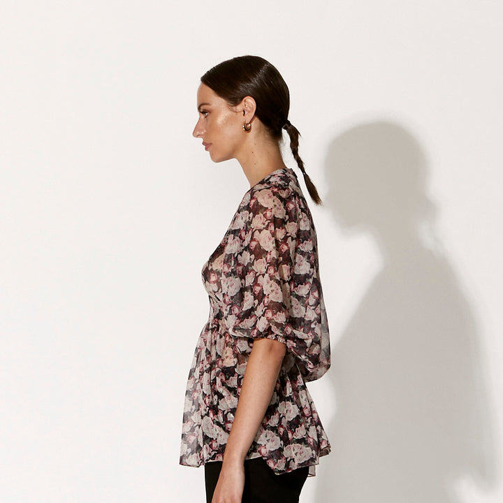 Fate Breaking Away Rose Garden Top