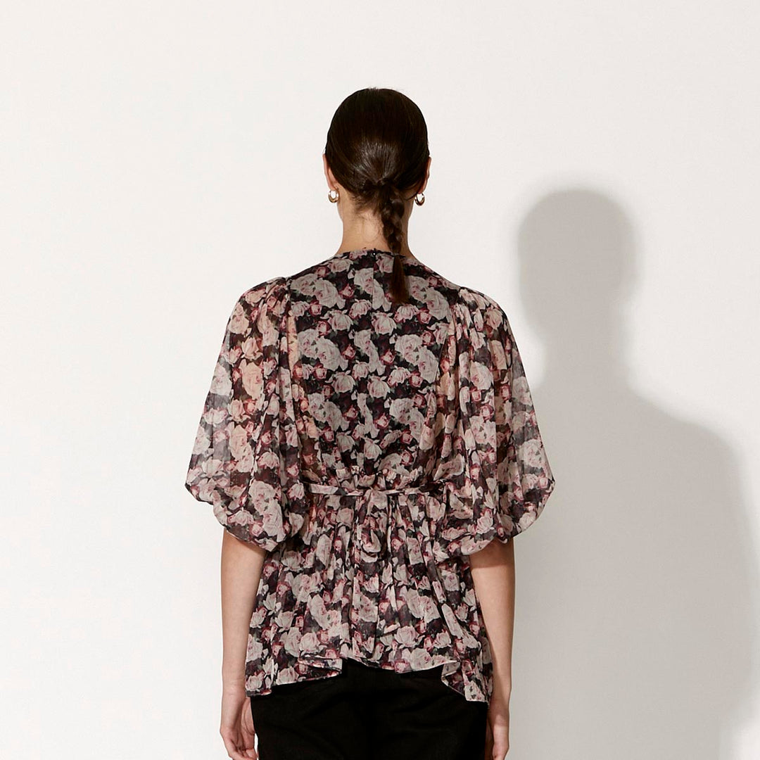 Fate Breaking Away Rose Garden Top