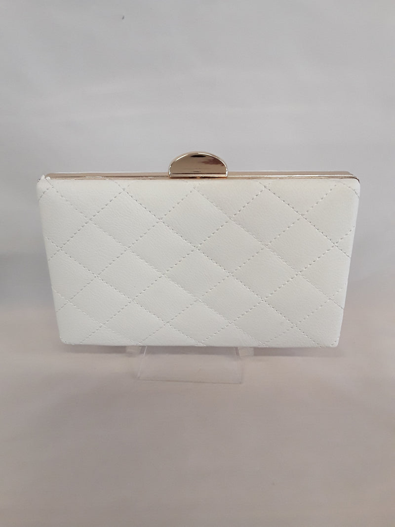 White quilted clutch with gold clasp 6888