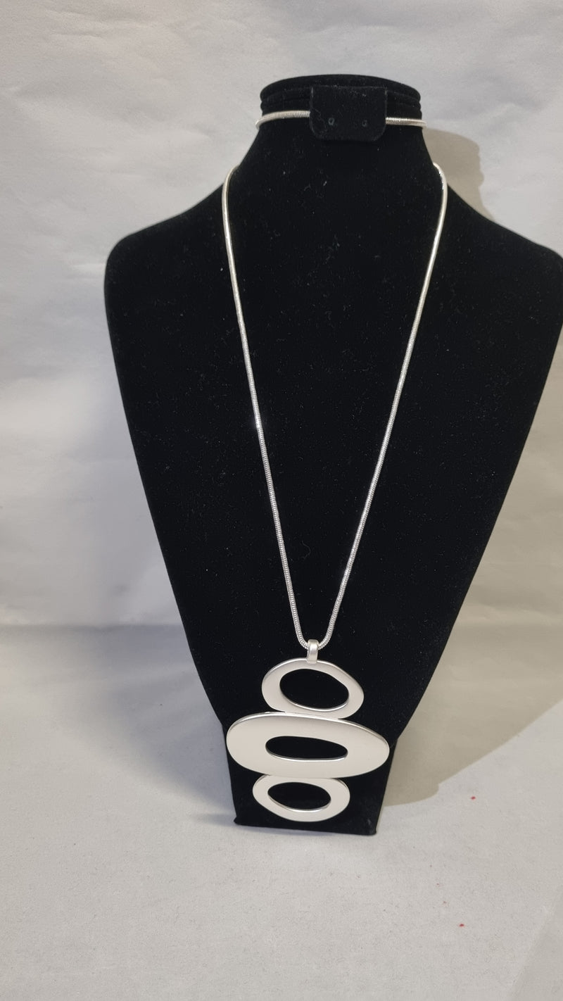 Stellar Rose Silver long necklace with pendant 69136