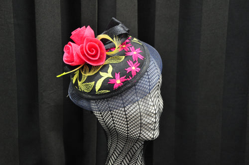 Jendi Fascinator 01-645 Navy with embroided lime green and pink fabric