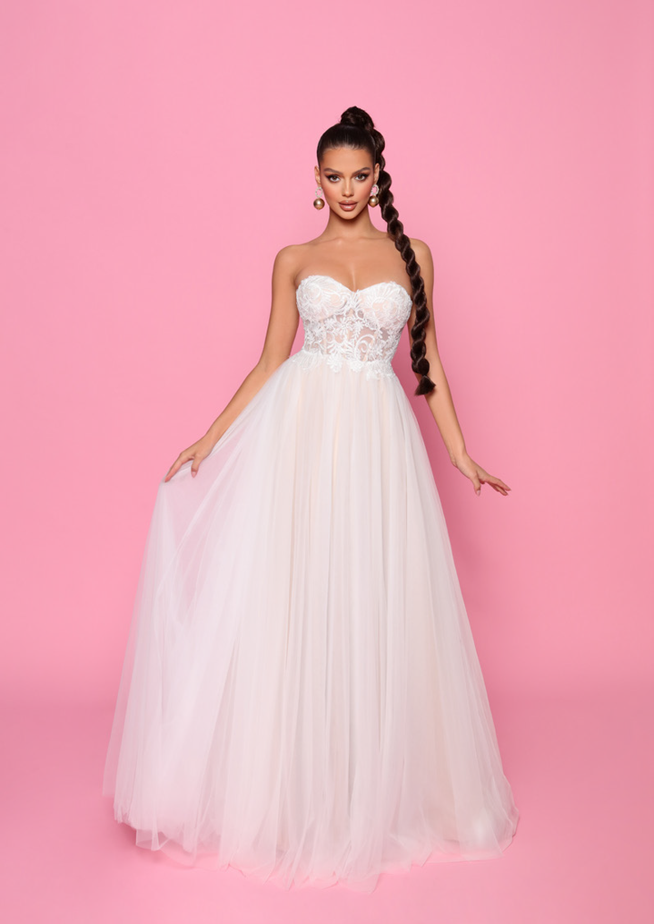 Nicoletta - NP147 (Available Ivory/Nude)